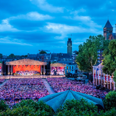 Musikalischer Sommernachtstraum in Maastricht mit dem Walzerkönig André Rieu