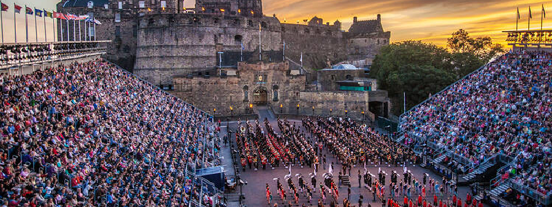 Magisches Schottland: Highlands, Kilts und Schottlands Seele „Military Tattoo
